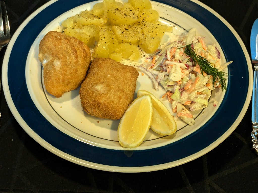 2024-10-04 Breaded haddock, boiled, little potatoes, cole slaw, lemon wedges1.jpg