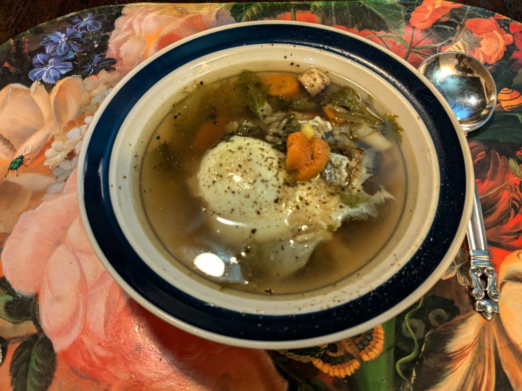 2024-10-21 Fridge soup with an egg1.jpg