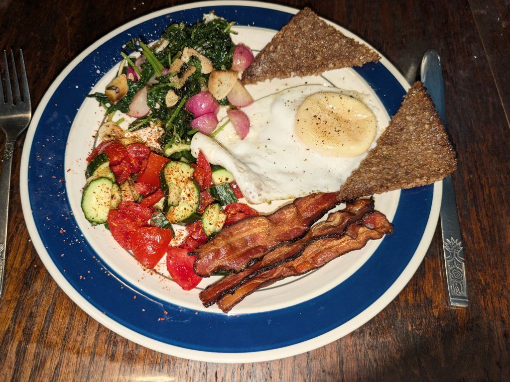 2024-10-31 Bacon, radish and greens, duck egg, cukes & tomatoes, rugbrød toast1.jpg