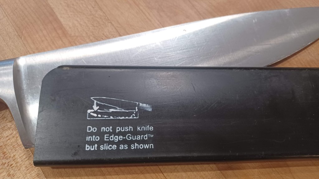 knife guard c 23.11.18.jpg