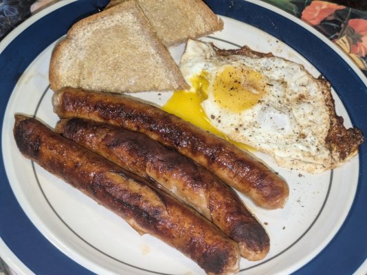 2024-10-22 Egg, breakfast sausages, and Khorasan wheat toast1.jpg