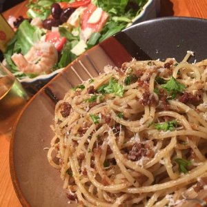 spaghetti w/ anchovies