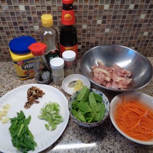 Let's make Chicken and Snow Peas Stir Fry