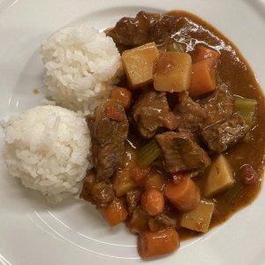 Hawaii-Style Beef Stew and Rice, ONO! (that's Hawaiian for delicious)