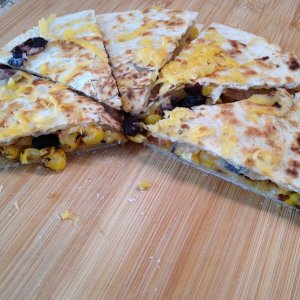 Meatless Monday
A simple Quesadilla filled with Cheese and Bird's Eye C&W Ultimate Southwest Blend frozen vegetables, YUM!