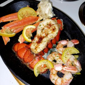 Shrimp lobster & crab