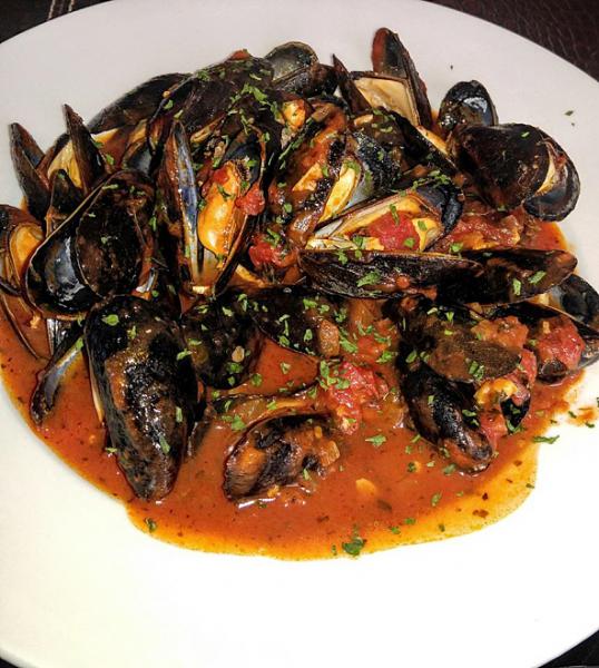 mussels in tomato sauce