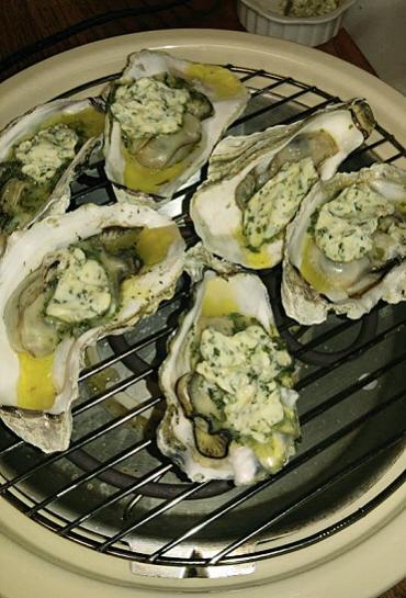 oysters w/garlic,parsley butter
