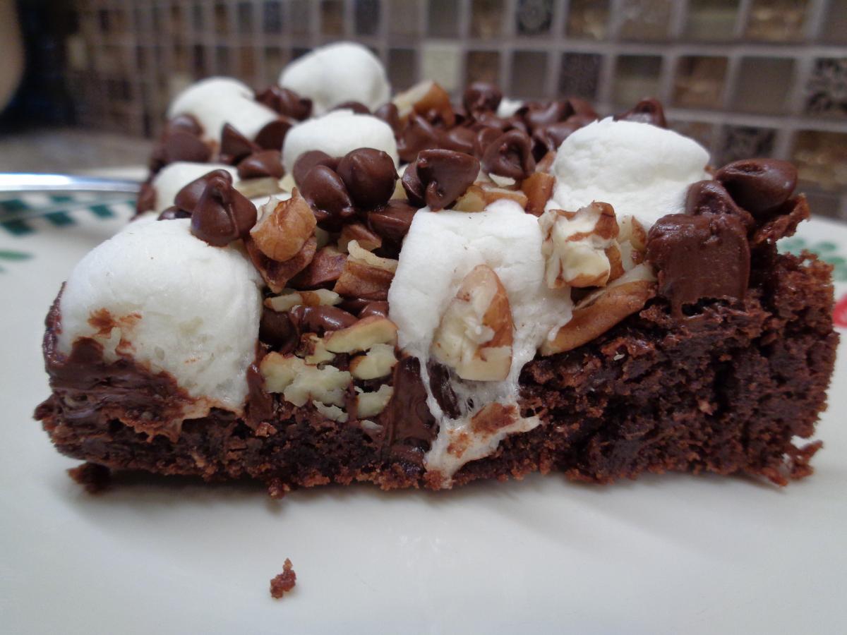 Rocky Road Brownies - mini chocolate chips & marshmallows with chopped pecans on any brownie recipe would work