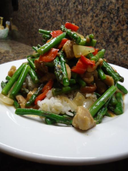 stir fry chicken, asparagus and veggies over steamed white rice, MMM!