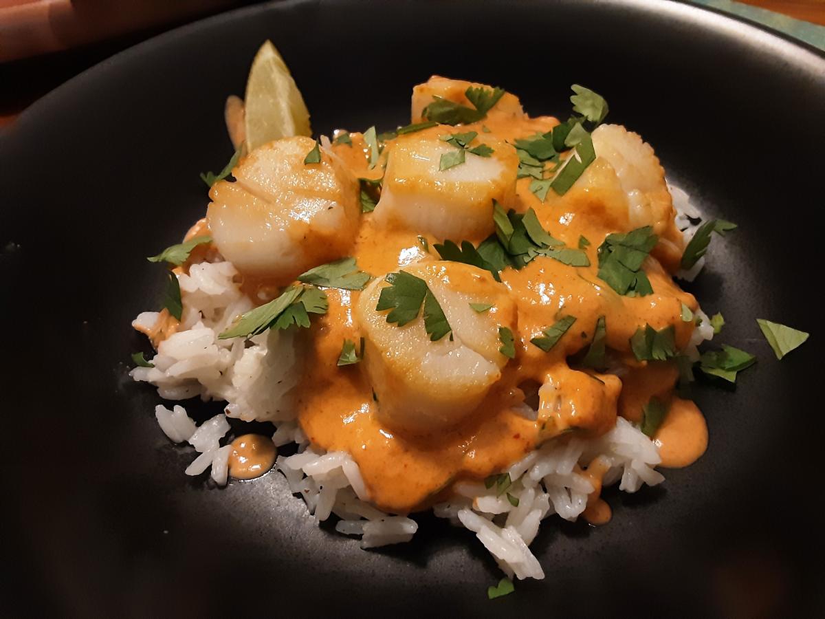 Weathervane scallops in thai red curry